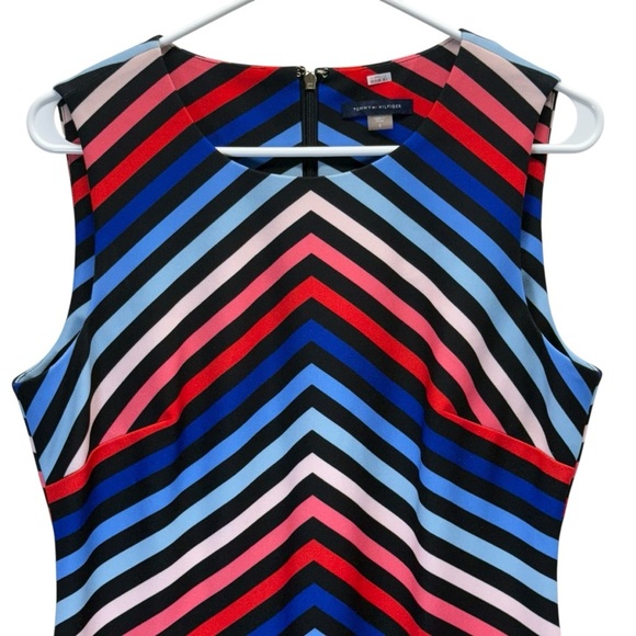 Tommy Hilfiger Sleeveless Striped Crepe Scuba Dress. Size 8 - Picture 2 of 11
